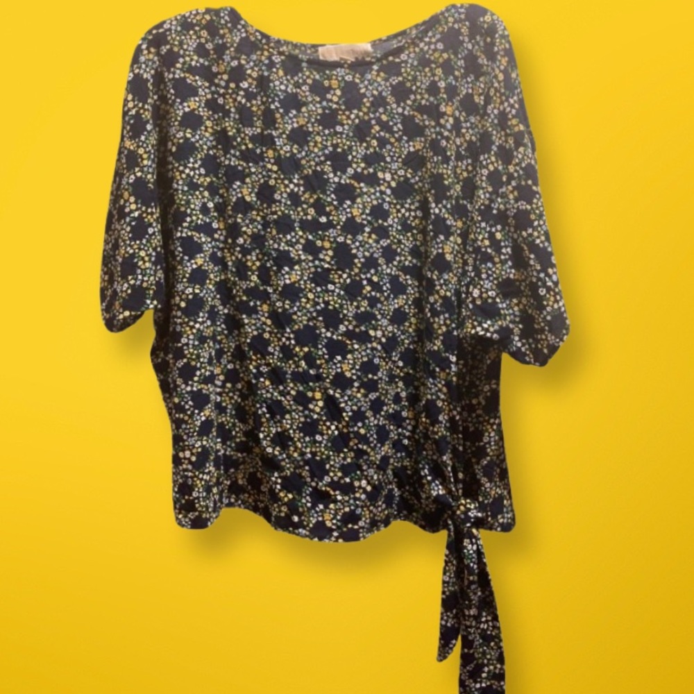 Michael Kors navy blue and gold floral tie shirt 🥰🥰